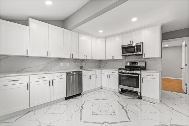 76 Palmer Street, Stamford, CT 06907