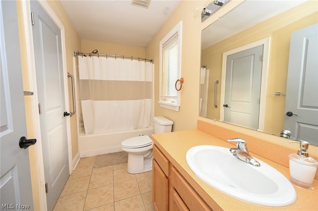 17725 Puritas Avenue, Cleveland, OH 44135