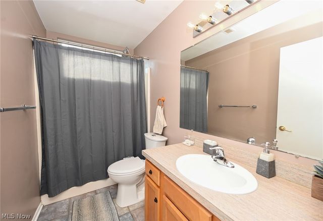 17725 Puritas Avenue, Cleveland, OH 44135