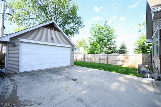 17725 Puritas Avenue, Cleveland, OH 44135