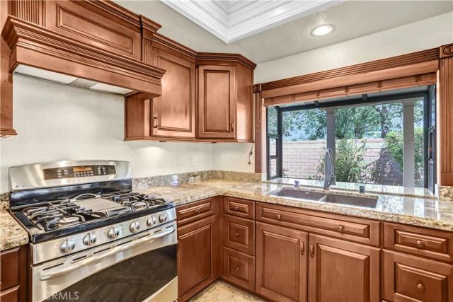 1260 Via Barcelona, Redlands, CA 92374