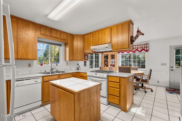 6684 Upper Pack River Rd, Sandpoint, ID 83864