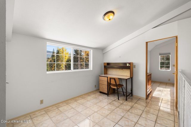 6684 Upper Pack River Rd, Sandpoint, ID 83864