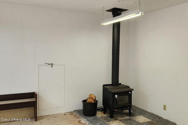 6684 Upper Pack River Rd, Sandpoint, ID 83864