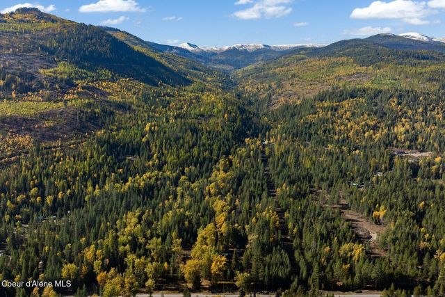 6684 Upper Pack River Rd, Sandpoint, ID 83864