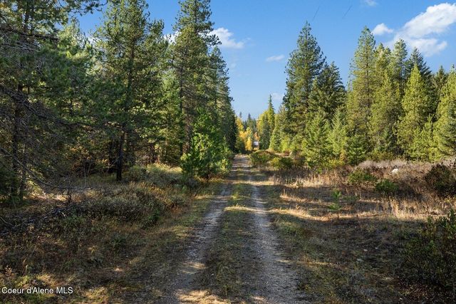 6684 Upper Pack River Rd, Sandpoint, ID 83864