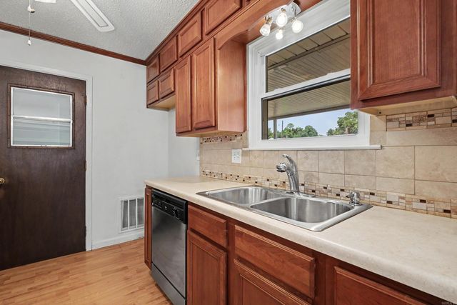 26 Colby Drive, Little Rock, AR 72206