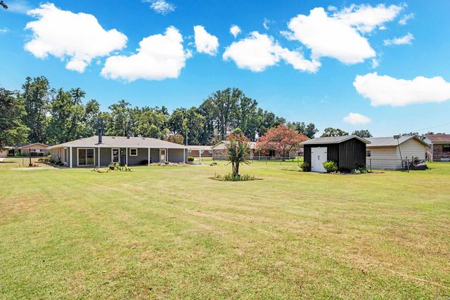 26 Colby Drive, Little Rock, AR 72206