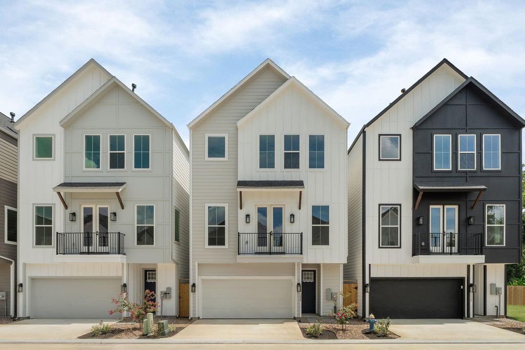 5832 & 5834 Highland Sun Lane, Houston, TX 77091