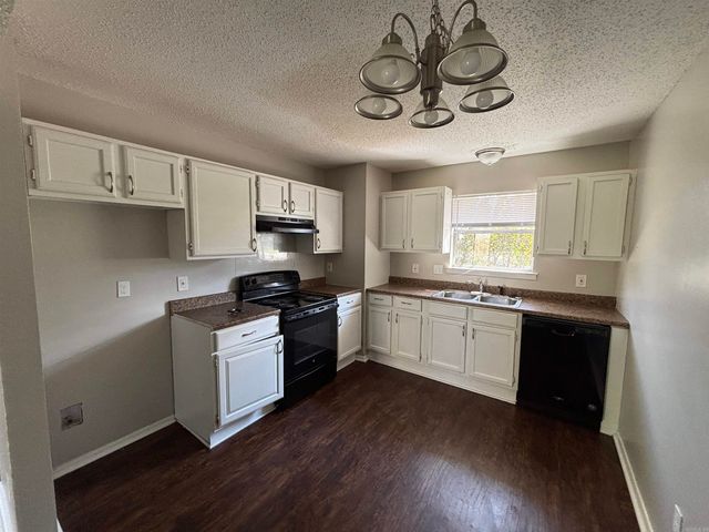 104 Lonsdale Circle, Jacksonville, AR 72076