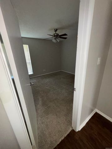 104 Lonsdale Circle, Jacksonville, AR 72076