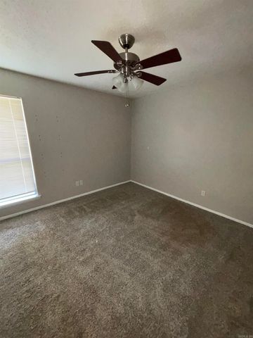 104 Lonsdale Circle, Jacksonville, AR 72076