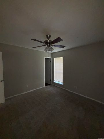 104 Lonsdale Circle, Jacksonville, AR 72076