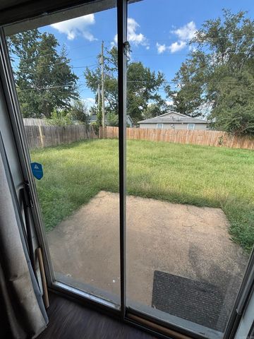 104 Lonsdale Circle, Jacksonville, AR 72076