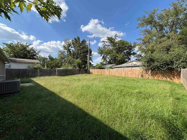 104 Lonsdale Circle, Jacksonville, AR 72076