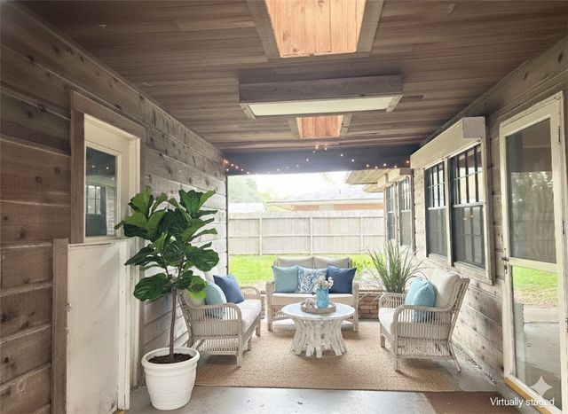 138 E Janin Circ, Portland, TX 78374