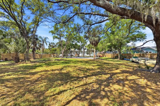 4433 SWEETWATER DRIVE, Tampa, FL 33615