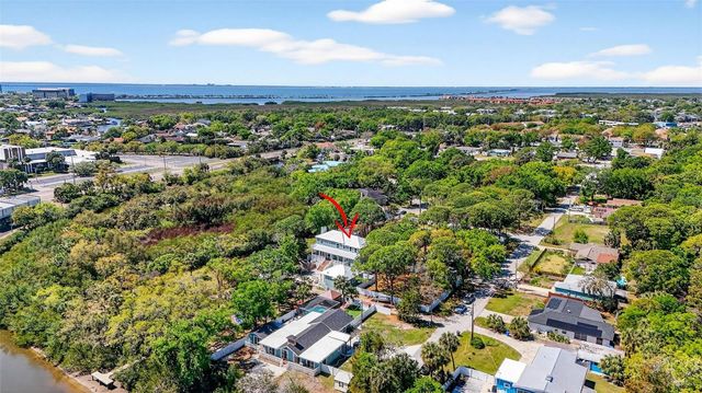 4433 SWEETWATER DRIVE, Tampa, FL 33615