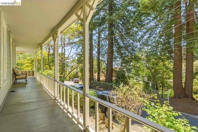 1631 La Vereda Rd, Berkeley, CA 94709