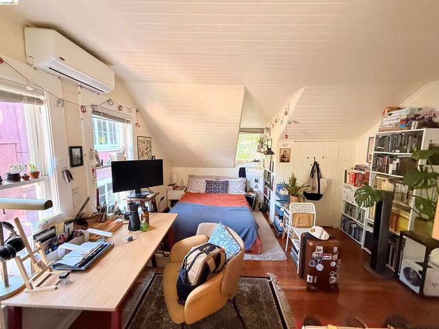 1631 La Vereda Rd, Berkeley, CA 94709