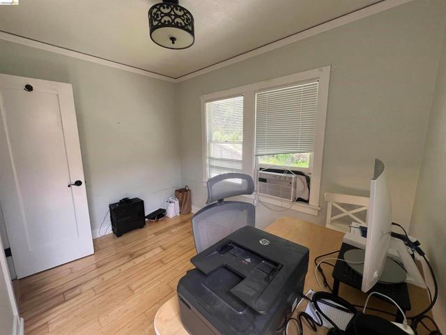 1631 La Vereda Rd, Berkeley, CA 94709