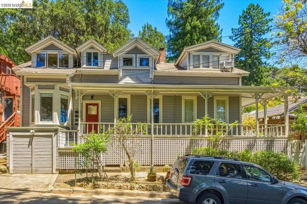Image 1 of property listing at 1631 La Vereda Rd, Berkeley, CA 94709