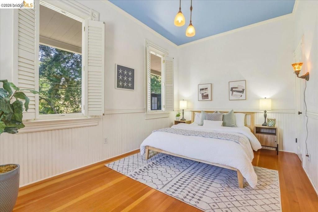Image 14 of property listing at 1631 La Vereda Rd, Berkeley, CA 94709