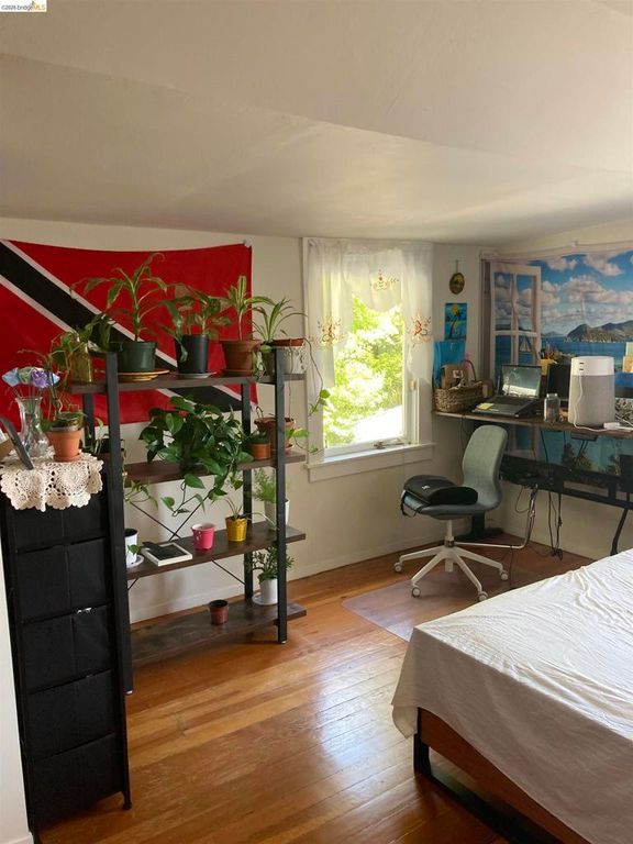 Image 30 of property listing at 1631 La Vereda Rd, Berkeley, CA 94709