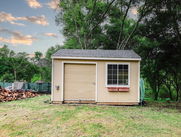 4175 Helen Ln, Auburn, CA 95602