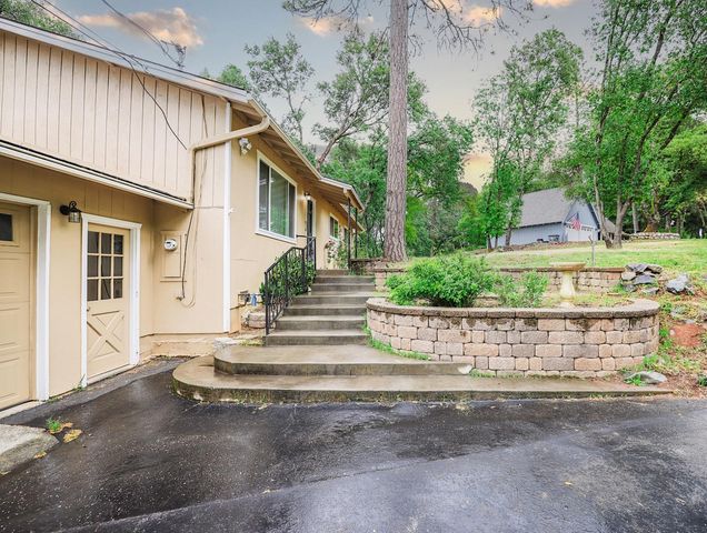 4175 Helen Ln, Auburn, CA 95602