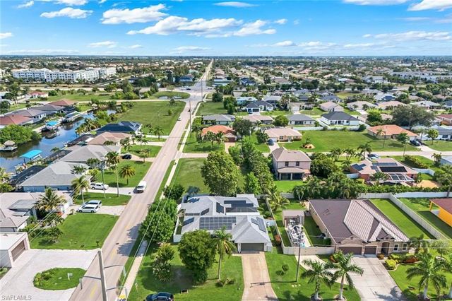 1923 SW 26th TER, Cape Coral, FL 33914