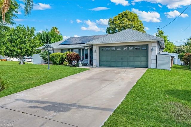 1923 SW 26th TER, Cape Coral, FL 33914