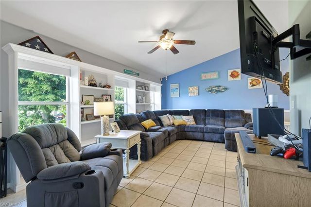 1923 SW 26th TER, Cape Coral, FL 33914