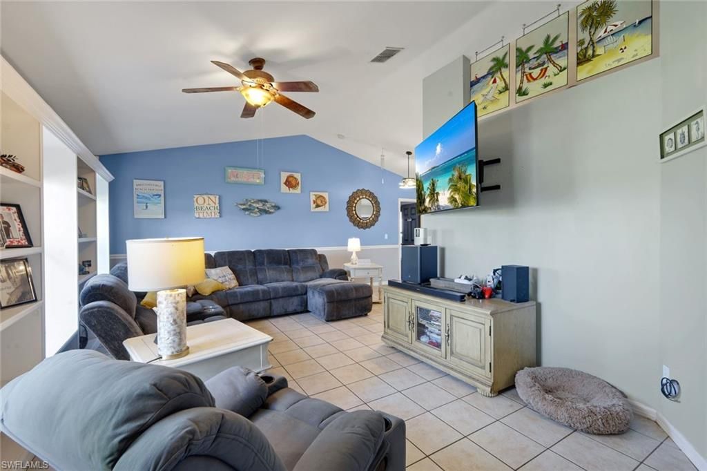 Image 7 of property listing at 1923 SW 26th TER, Cape Coral, FL 33914