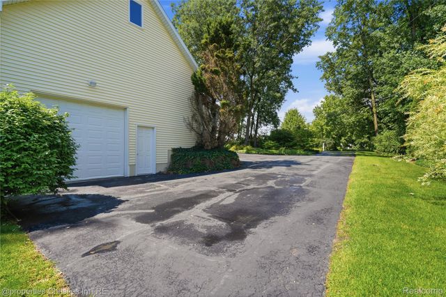 4462 Lily Drive, Oceola Township, MI 48843