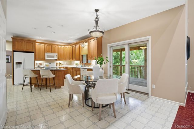 4462 Lily Drive, Oceola Township, MI 48843