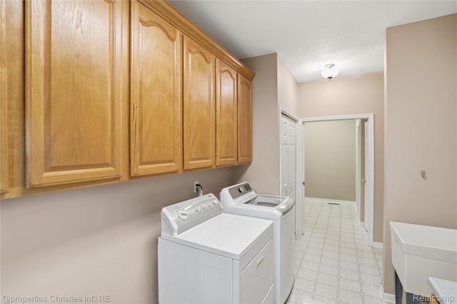 4462 Lily Drive, Oceola Township, MI 48843