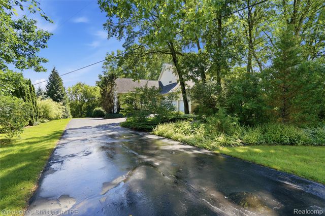 4462 Lily Drive, Oceola Township, MI 48843