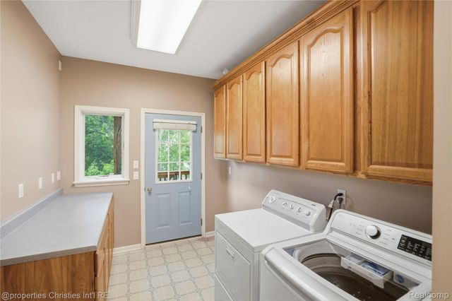 4462 Lily Drive, Oceola Township, MI 48843