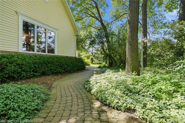 4462 Lily Drive, Oceola Township, MI 48843