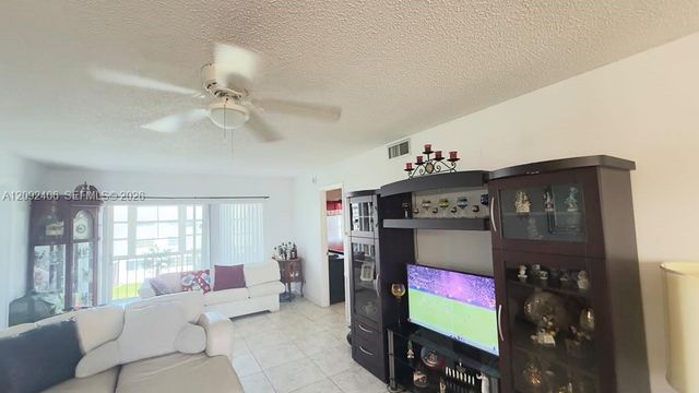 400 S Hollybrook Drive 305, Pembroke Pines, FL 33025