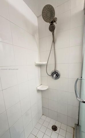 400 S Hollybrook Drive 305, Pembroke Pines, FL 33025