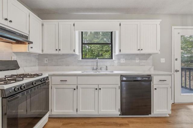40 Hickory Lane, Dallas, GA 30132