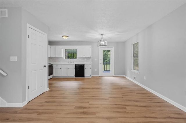 40 Hickory Lane, Dallas, GA 30132