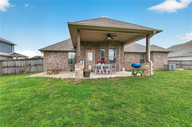 1603 Higgins Street, Pea Ridge, AR 72751