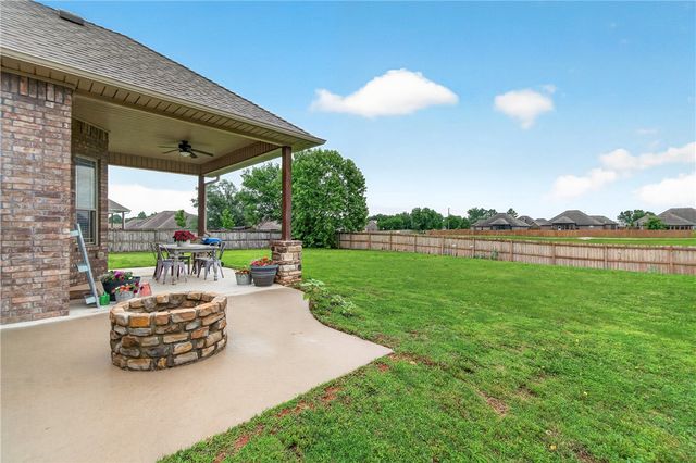 1603 Higgins Street, Pea Ridge, AR 72751