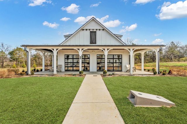 606 Granbury Pvt Drive, Hendersonville, TN 37075