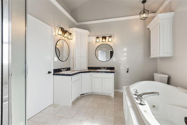 4609 NE Trails End Street, Piedmont, OK 73078