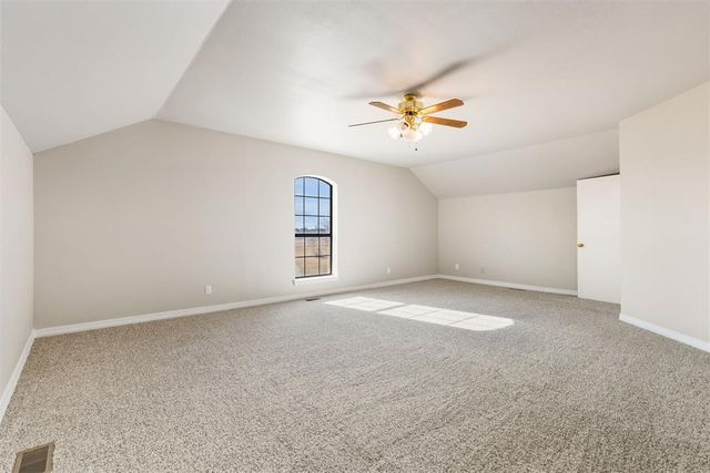 4609 NE Trails End Street, Piedmont, OK 73078