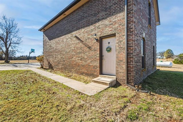 4609 NE Trails End Street, Piedmont, OK 73078